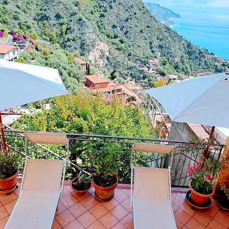 Apartment Castel Tauro